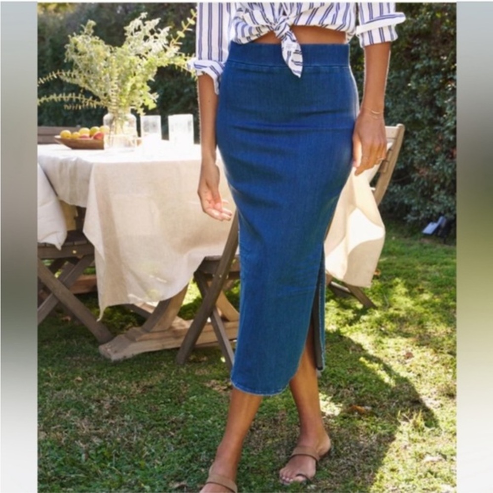 Frank & Eileen Donegal Unforgettable Skirt in
1977 Wash